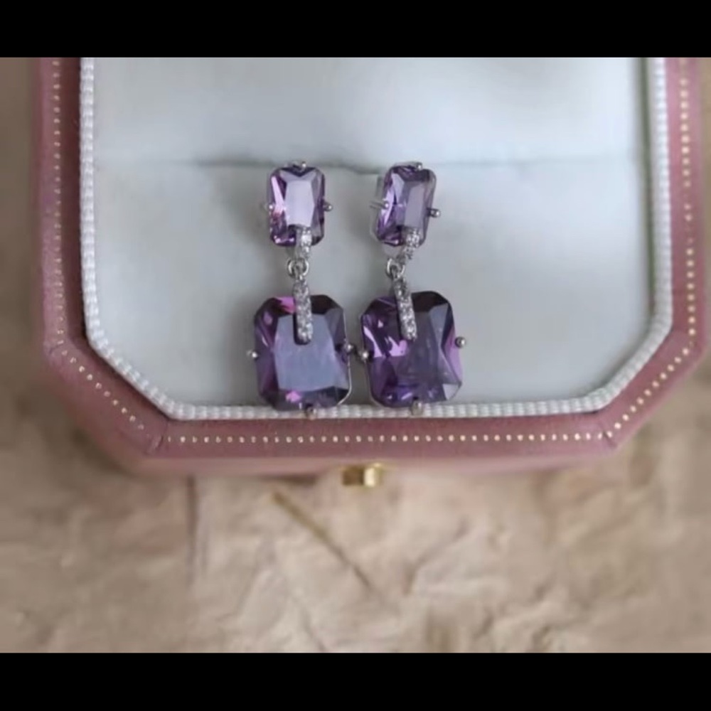 Gorgeous amethyst earrings with swarovski elements